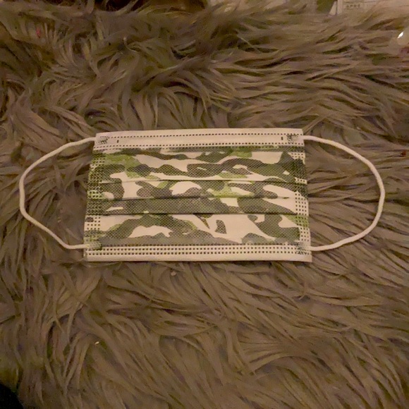 🖤 Children’s Camo Face Mask 😷 2packs for $18 - Picture 2 of 4